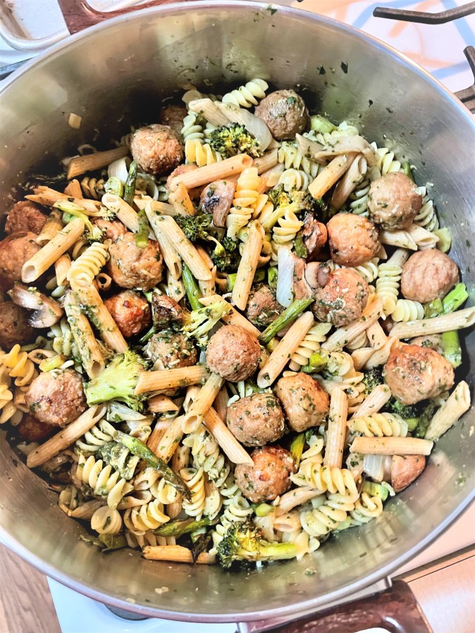 Pasta with Roasted Garlic Basil&nbsp;Sauce